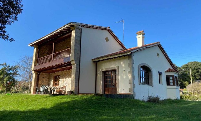 Vidiago House | Pet-Friendly Retreat at Casa Paz de Marina in Llanes