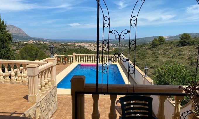 Gata de Gorgos Villa | Relax at Casa Pedro: Private Pool Villa on Costa Blanca