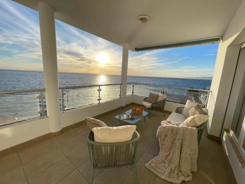 Torrenueva House | Relax at Casa Pepita by the Sea - Top-Rated Family Getaway
