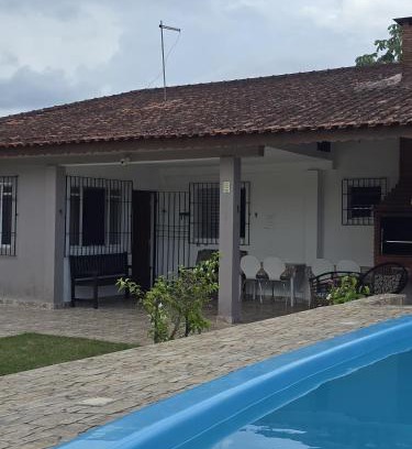 Balneario Gaivotas House | Beachside Retreat: Perfect for Relaxation and Fun