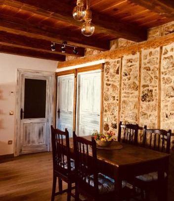 Senegue Apartment | Discover Casa Pesca Vera: Family-Friendly with Great Amenities