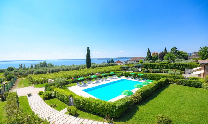Moniga del Garda House | CASA PETRA&FRANCO: Deluxe 3-Bedroom with Pool & Lake View
