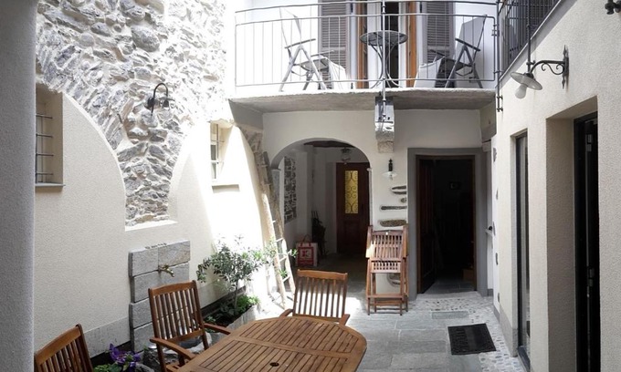 Cannobio Apartment | Top-Rated Casa Petrolli: Oceanfront Getaway for Families