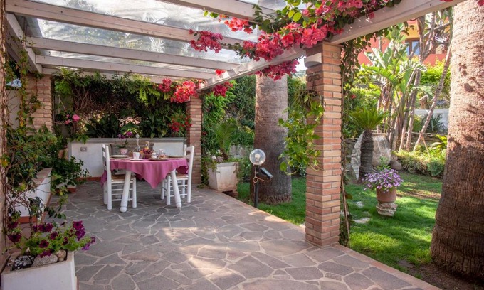 Sarroch House | Discover Casa Petunia: 4-Star Family-Friendly Retreat