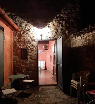 Campello sul Clitunno House | Welcoming Casa Piccolo Borgo: Child-Friendly Retreat