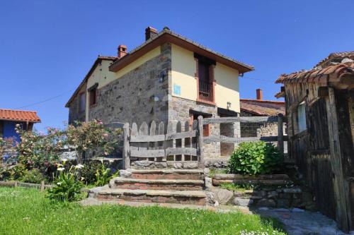 Llerandi House | Family-Friendly Casa Picu La Pantorra - Rated 9.5/10