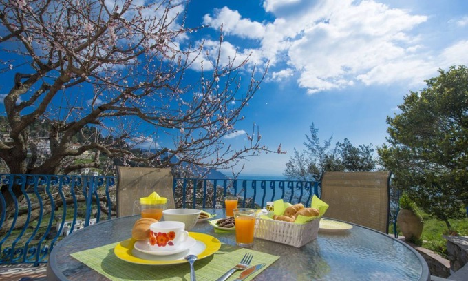Pogerola Apartment | Cozy Casa Pina in Pogerola, Steps from Amalfi Coast