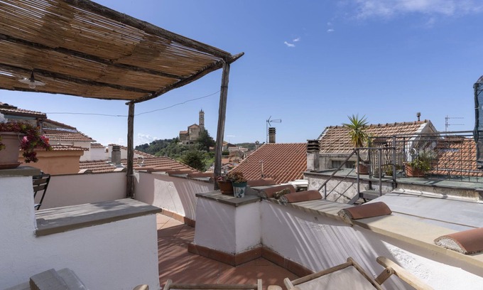 Castellaro House | Relaxing Oceanfront Retreat at Casa Pinela Maria Sole