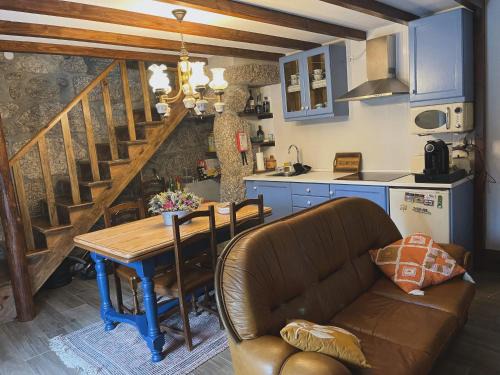 Seia House | Pet-Friendly Casa Pinhão with Oceanfront Views