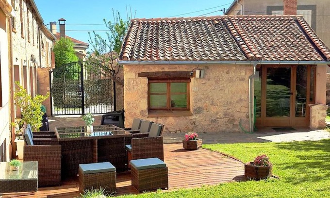La Salceda Apartment | Discover Casa Pinines: 4-Star Pet-Friendly Retreat
