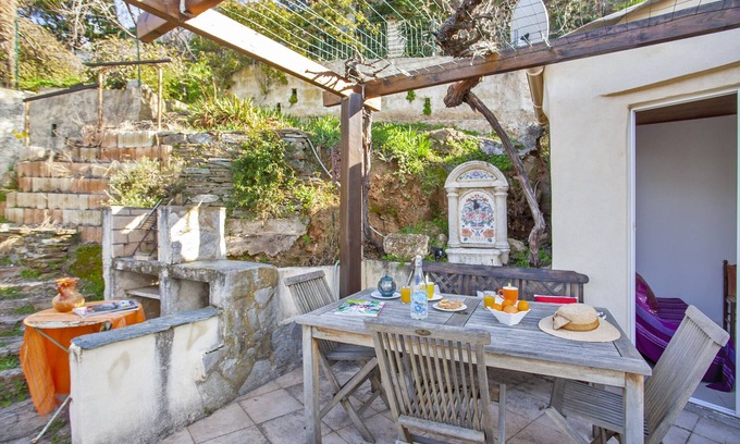 Farinole Apartment | Sea View Retreat at Casa Pinzelli in Charming Farinole