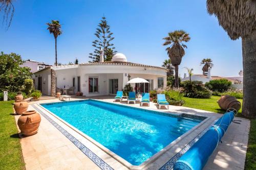 Carvoeiro Villa | Experience Casa Piranhas: 4-Star Oceanfront Bliss