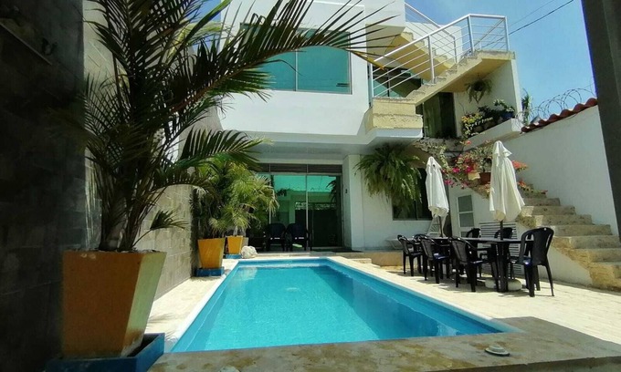 Zona Norte Cottage | Casa Sol Naciente: Family-Friendly Beachfront Escape