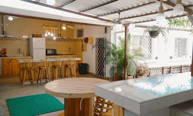 Playas House | Casa Playera: Beachfront Bliss with BBQ & Ocean Views