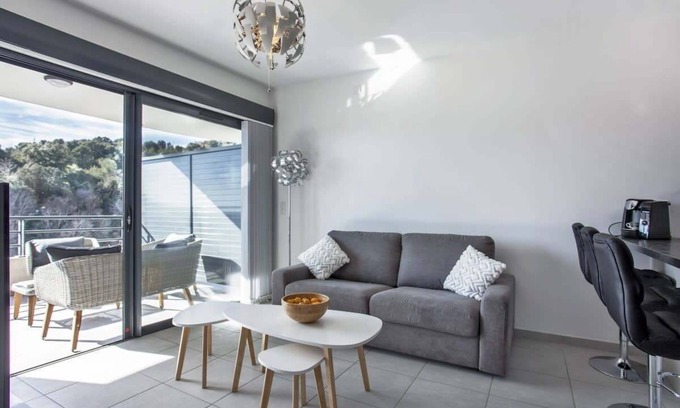 Bastia Apartment | Beachfront Bliss at Casa Pouty with Family-Friendly Amenities