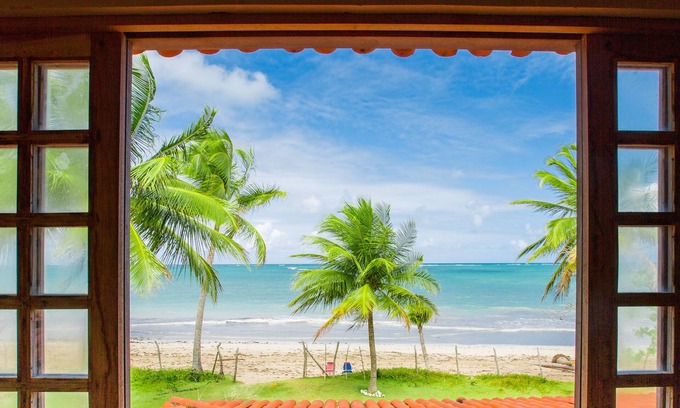 Porto de Pedras House | Inviting Casa Praia da Lage - Ideal for Oceanfront Escapes