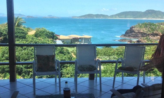 Albatroz House | Beachfront Escape: Casa Praia dos Amores with Pool & Ocean View