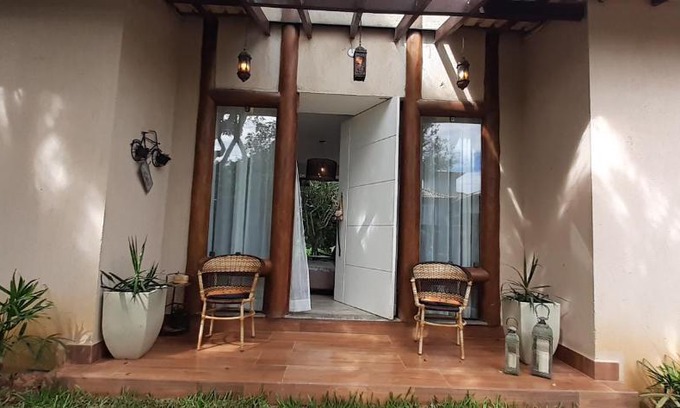 Praia Rasa House | Cozy Oceanfront Retreat with Pool and Spa Amenities