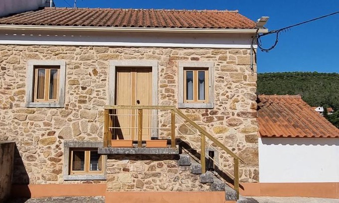 Ansiao House | Unforgettable Stay at Casa Pregueira with Pool & Family Amenities