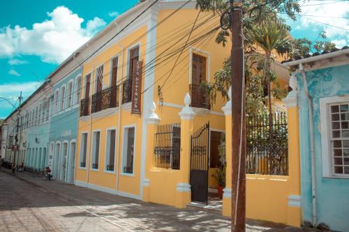 Cachoeira House | Family-Friendly Casa Pretahub with Kitchen Amenities