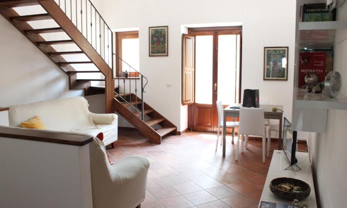 Mistretta House | Top-Rated Family-Friendly Escape at Casa Primo Sole