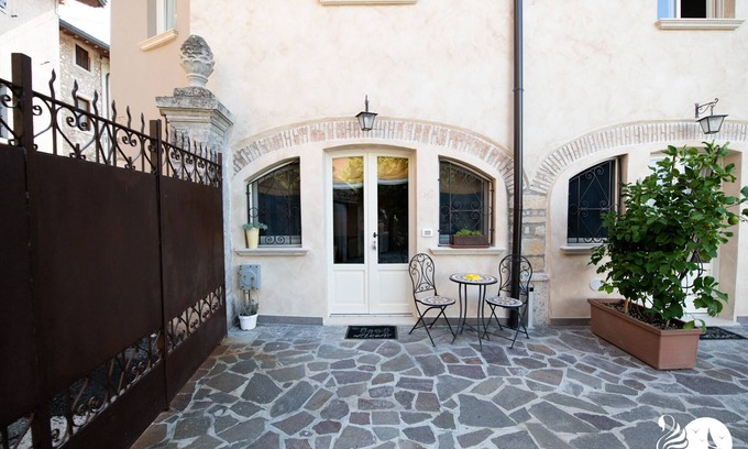 Cunettone-villa Apartment | Relax at Casa Priscilla - Appartamento Sole with Spa & Breakfast