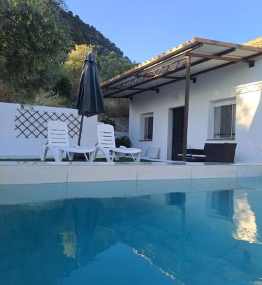 Algodonales House | Oceanfront Casa Puerto Blanco II: Rated 9.5/10 by Guests