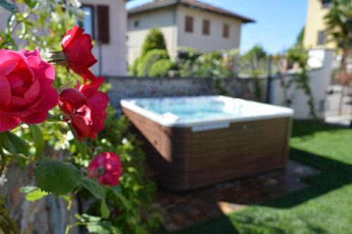Grinzane Cavour House | Discover Casa Pulci: Pet-Friendly Oceanfront Retreat