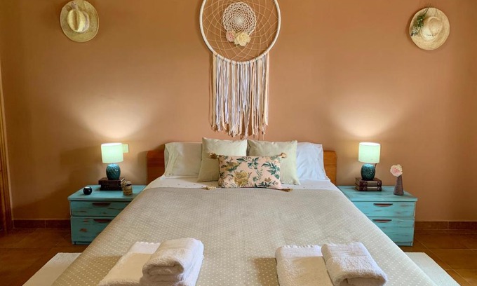 Salvaterra de Mino House | Top-Rated Casa Quinta de Teanes with Hot Tub & Family Amenities