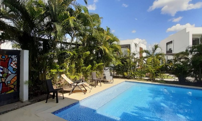 Girardot House | Private Casa Quinta with Pool & Spa in Lagos del Peñón