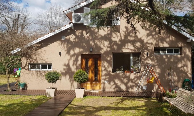La Lonja House | Pet-Friendly Retreat at Casa Quinta Robles Del Monarca
