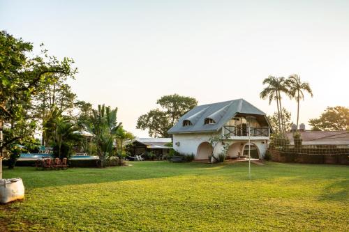 Posadas House | Relax at Casa Quinta "San Bernardo" with Pool & Garden