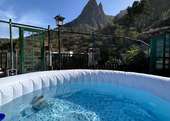 Valsequillo de Gran Canaria House | Oceanfront Casa Rural en Valsequillo with Pool & Pet Friendly