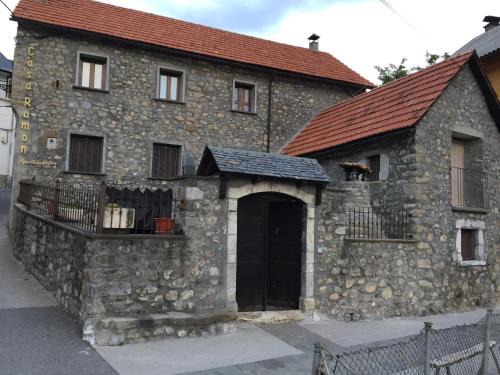 Sin Apartment | Family-Friendly Casa Ramón La Caseta with Pet Perks