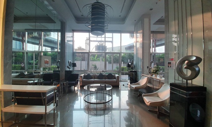 Thon Buri Apartment | Stay at Casa Ratchada Ratchaphruek: Pool & Breakfast Included