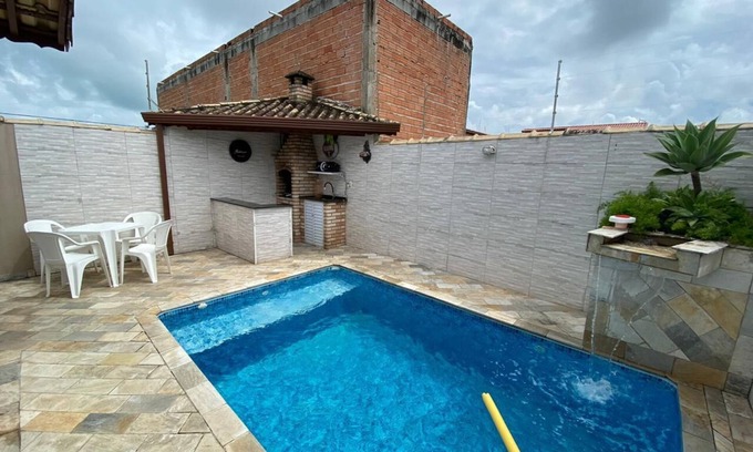 Raul Cury House | Relax at Casa Refúgio Itanhaém: Pool, Spa & Pet Friendly