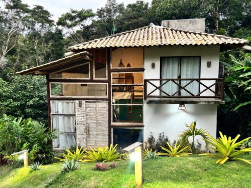 Itacare House | Discover Casa Recanto das Arvores: Pet-Friendly Retreat