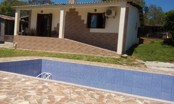 Santana do Livramento House | Discover Casa Refúgio: Pet-Friendly Retreat with Pool