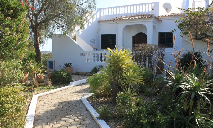 Lagos Cottage | Relaxing Country Retreat with Pool and Ocean Views