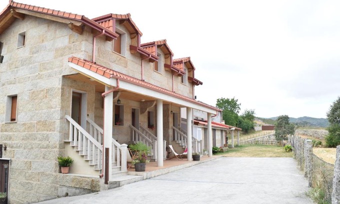 Requias Apartment | Family-Friendly Casa Requias - Guest Rated 9.6/10