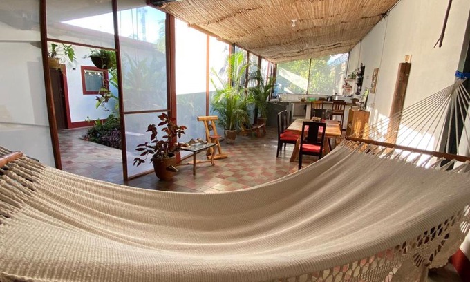 Granada House | Budget-Friendly Stay at Casa Rey Garrobo with Kitchen Access