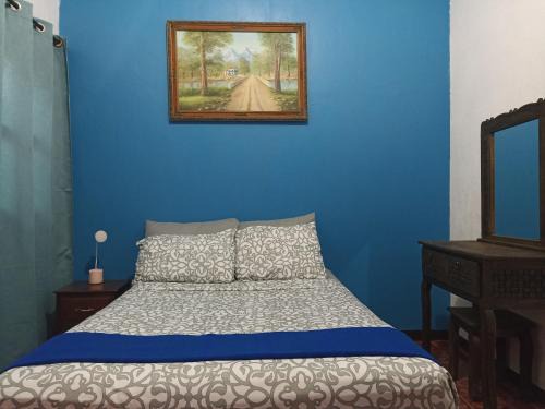 Del Cerrillo House | Eco-Friendly Casa Rincón: Family-Ready with Breakfast Included