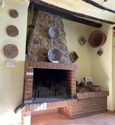 Iznatoraf House | Pet-Friendly Retreat at Casa Rincón - Rated 9.3/10