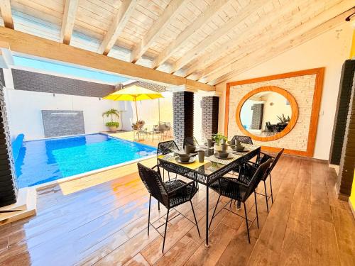 Tonatico House | Relaxing Casa Rinconcito Del Sol with Pool for Families