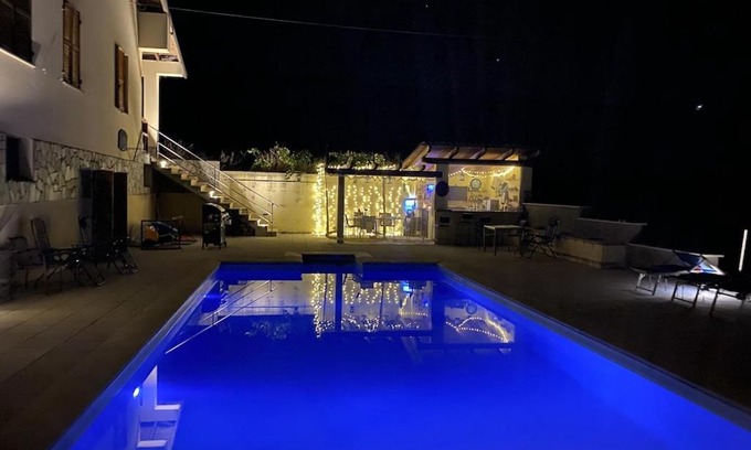 Alice Bel Colle House | Relax at Casa Carolina: Oceanfront Villa with Pool and Bar