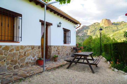 Castril Apartment | Cozy Casa Rocío: Pet-Friendly with Oceanfront Views