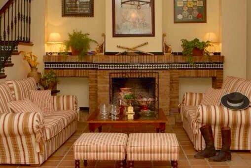 El Rocio House | Family-Friendly Stay at Casa Rociera Ángel Teresa Hotel