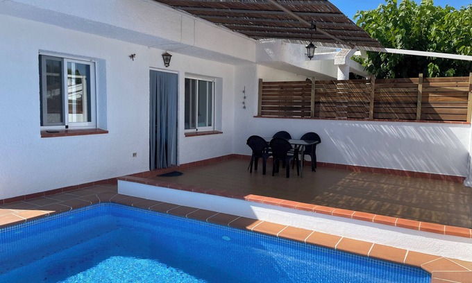Riumar House | Family-Friendly Casa Rogi with Pool, Steps from the Beach