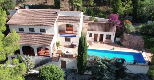 Lliber Bed & Breakfast | Casa Romero: Oceanfront Oasis with 9.8 Guest Rating
