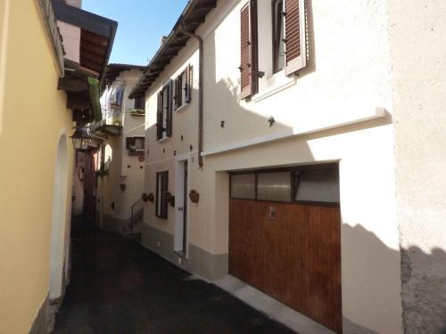 Castello Apartment | Family-Friendly Stay at Casa Rondinelle - Budget Comfort
